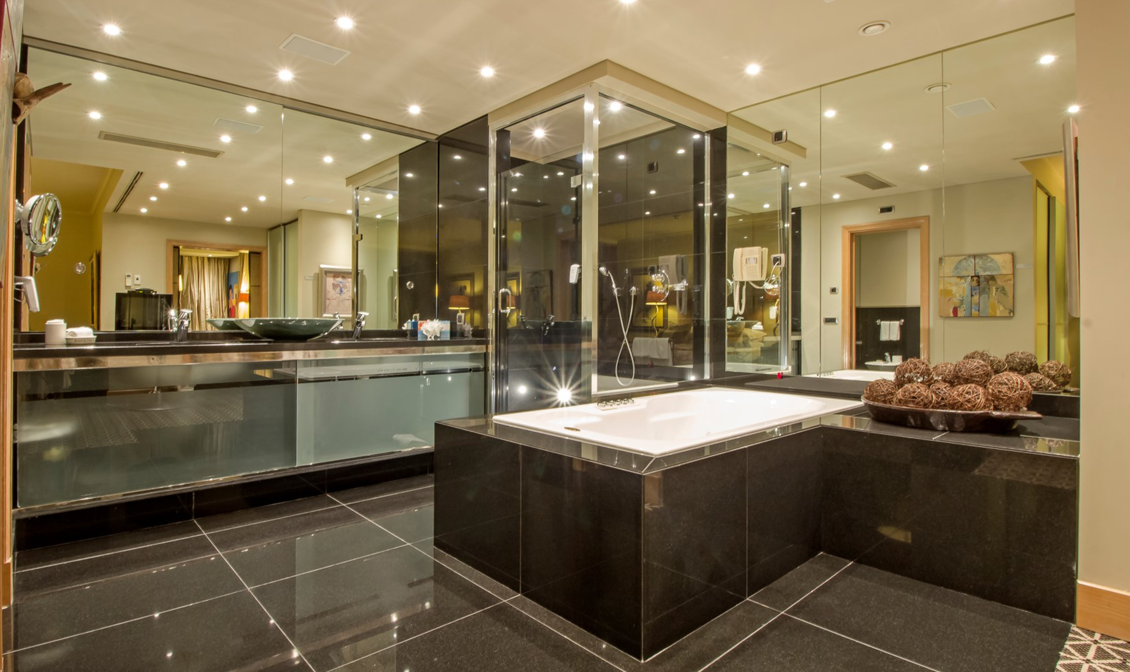 Penthouse Rooftop Suite