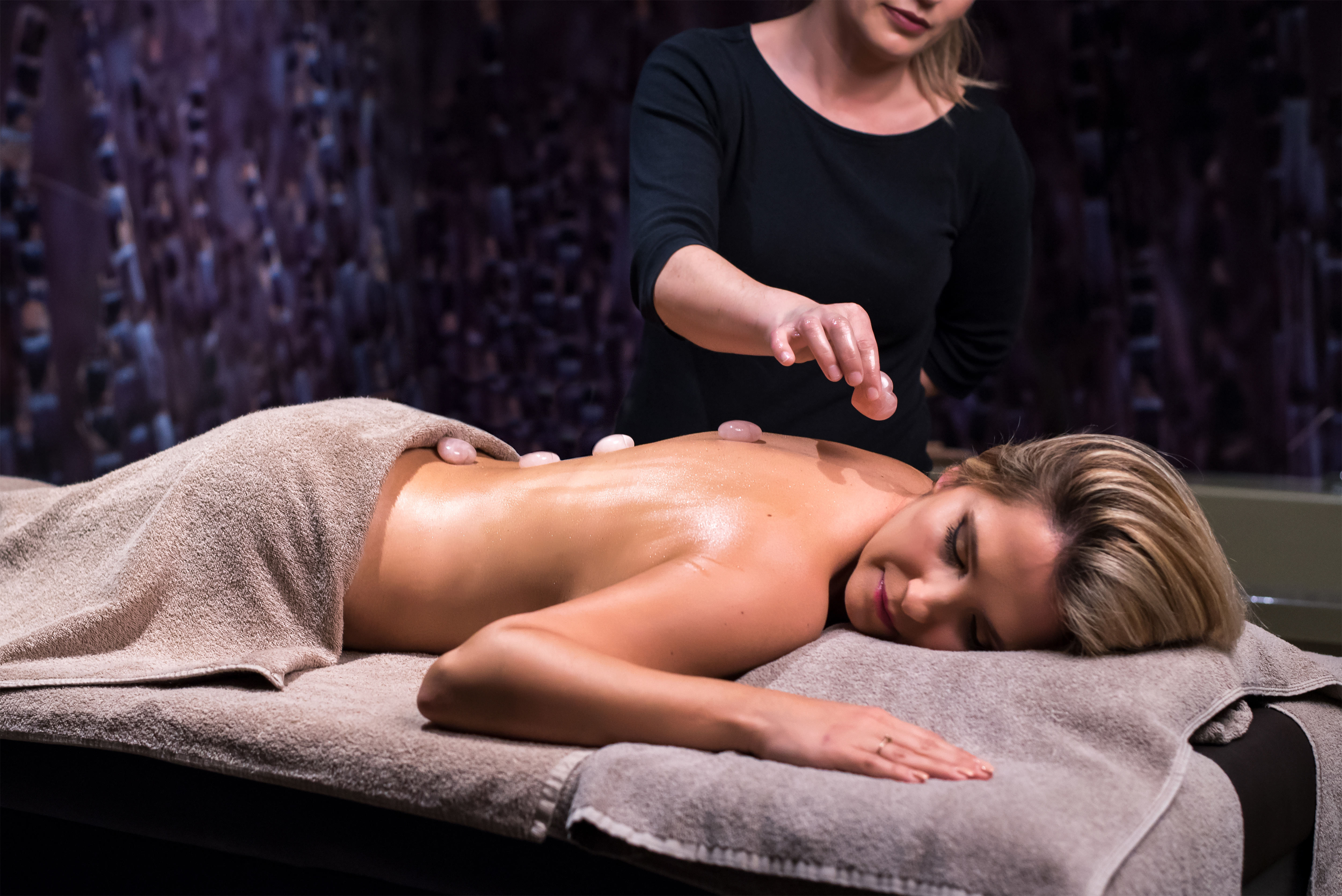 Hot Stones Massage