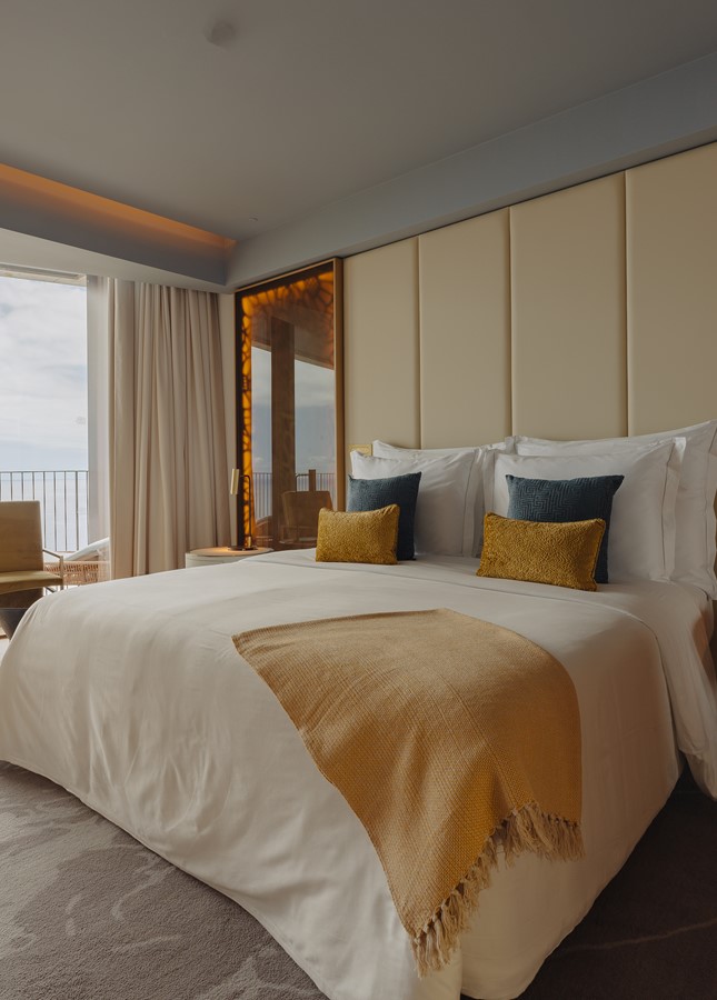 Enjoy true luxury for up to 8 guests Enjoy true luxury for up to 8 guests